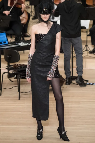 Look 70